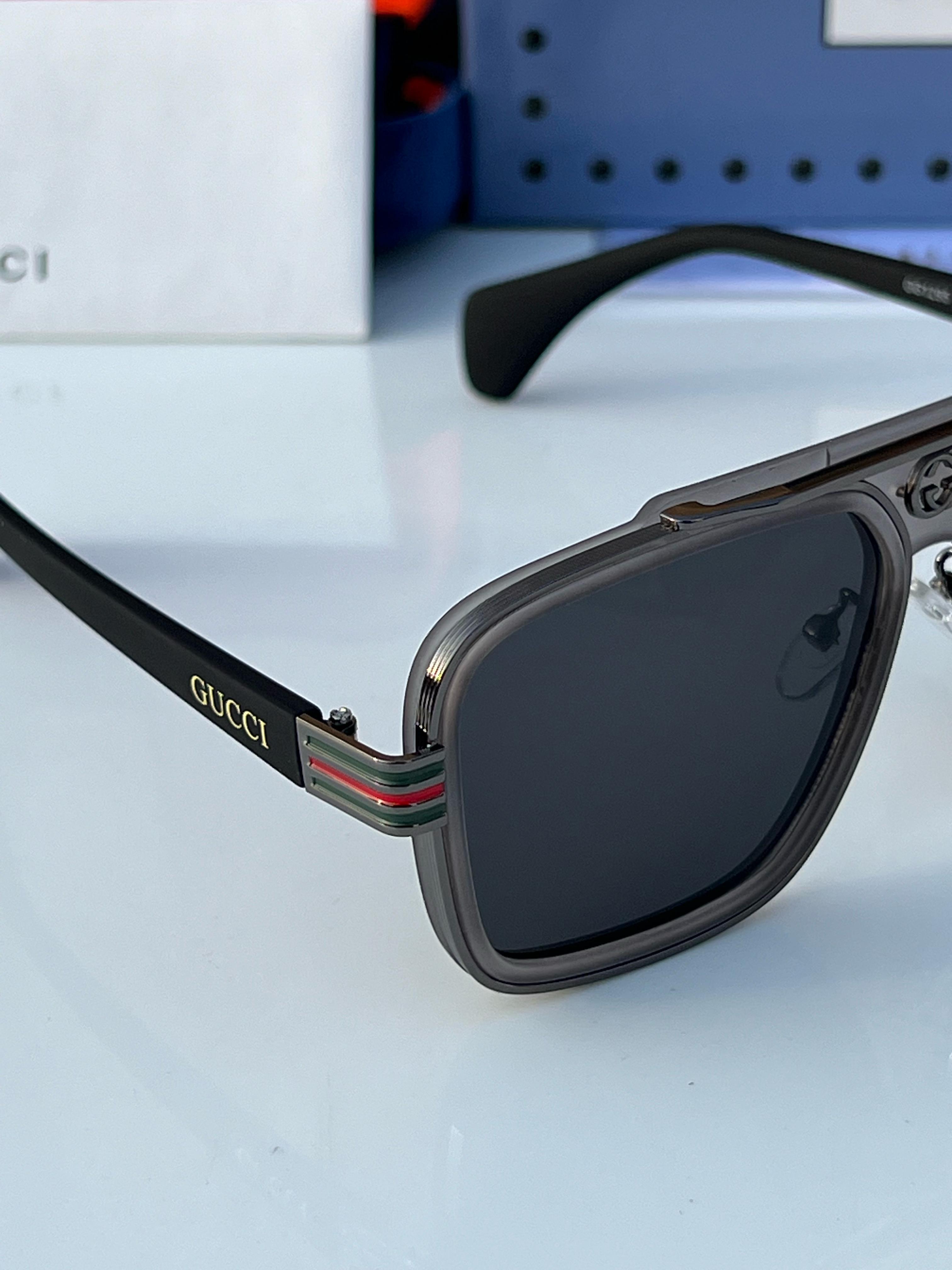 Gu_cc_i 1295 grey A