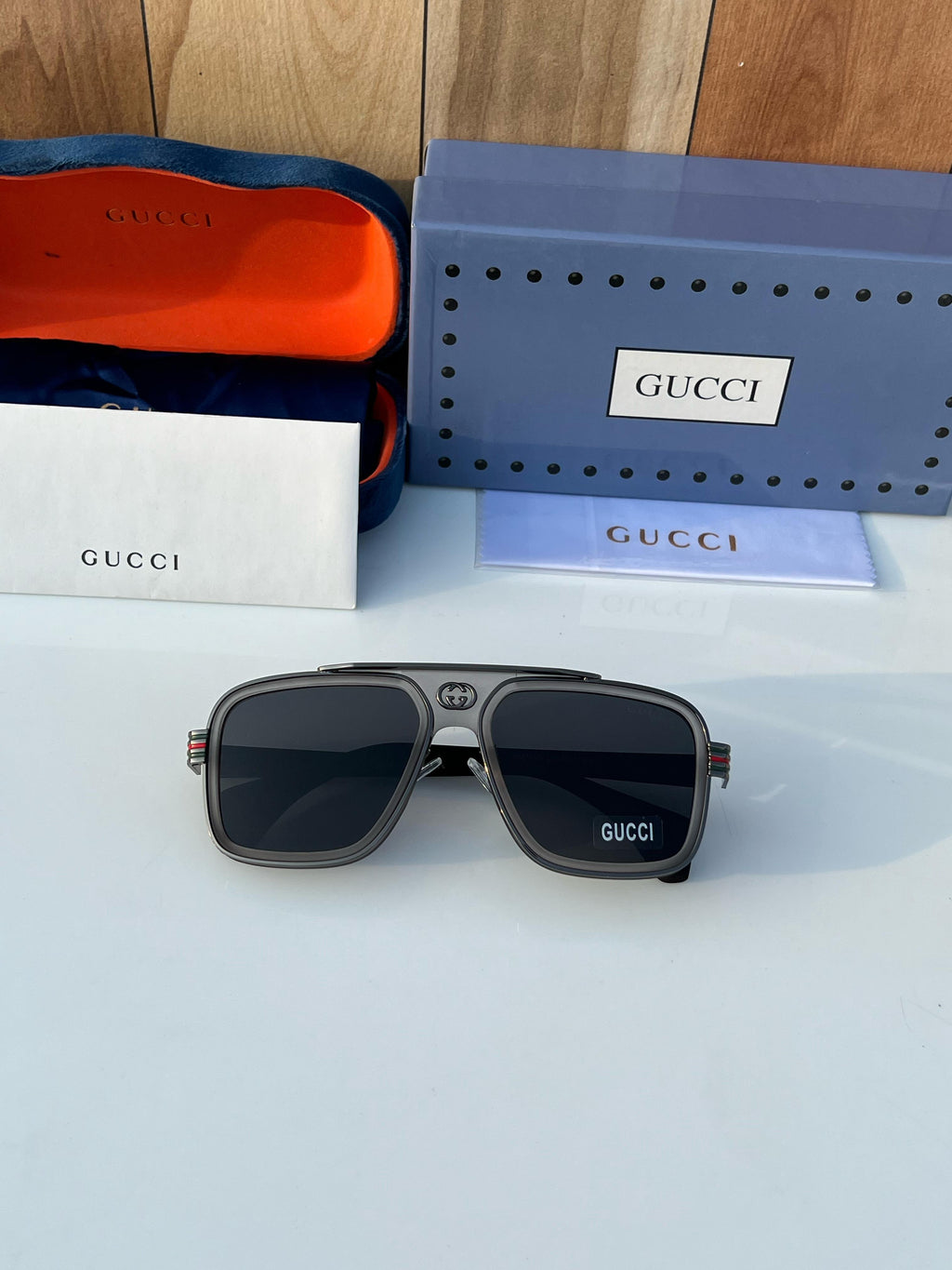 Gu_cc_i 1295 grey A