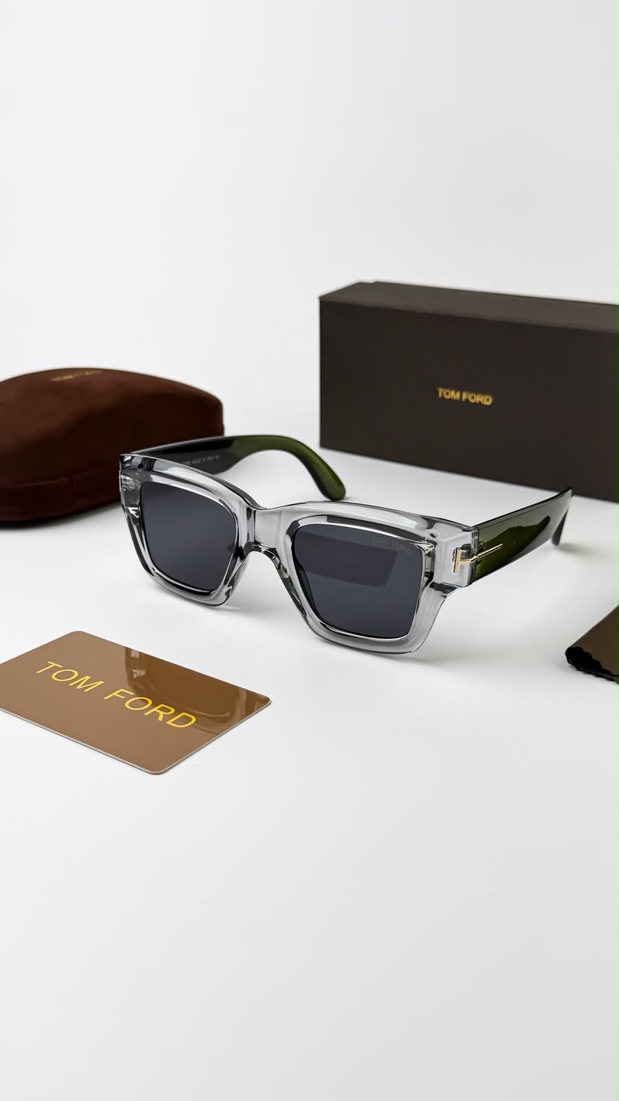 *TOMFORD TRANSPRENT GREEN BLACK 184🔥🔥🔥*
