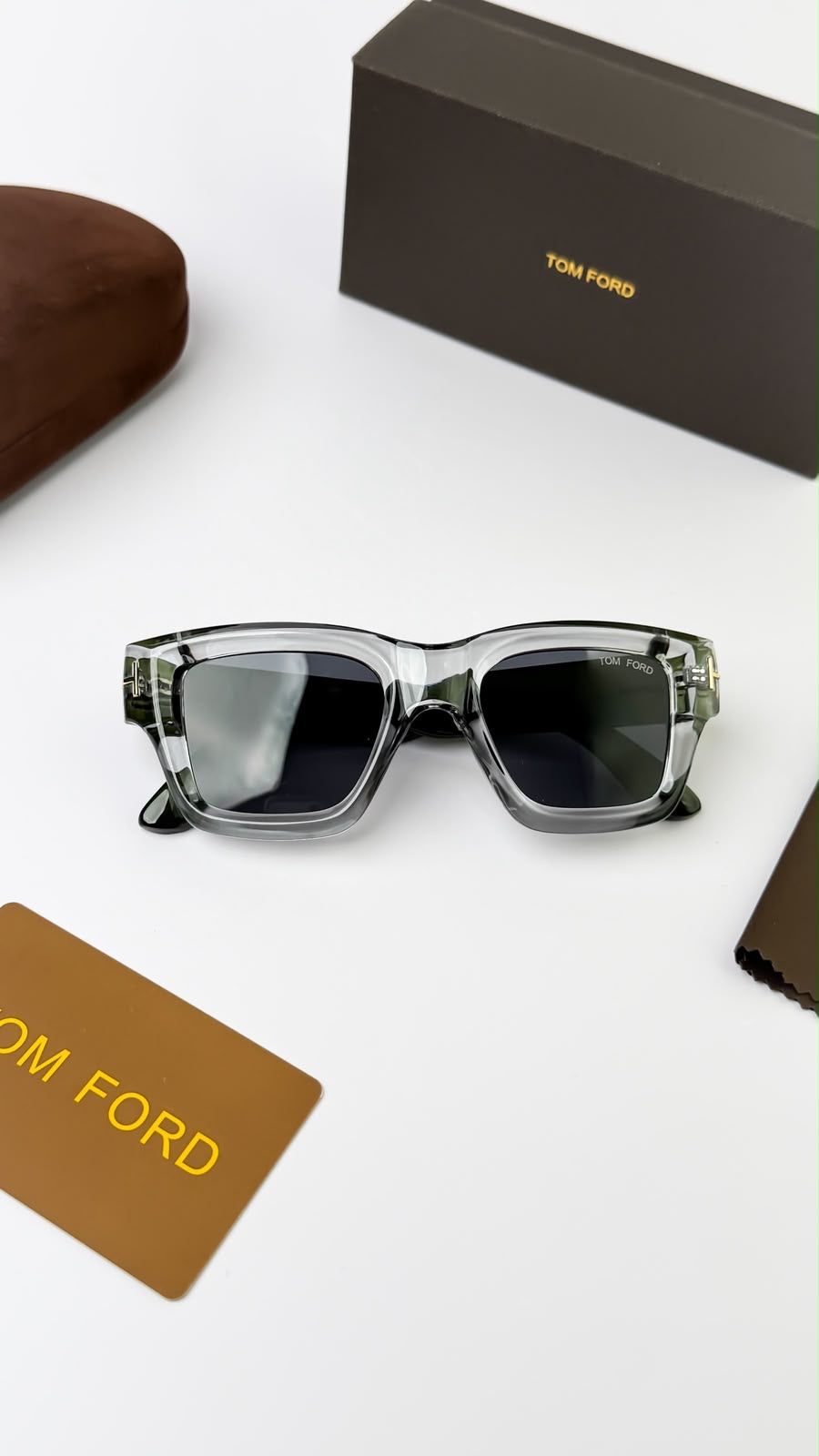 *TOMFORD TRANSPRENT GREEN BLACK 184🔥🔥🔥*