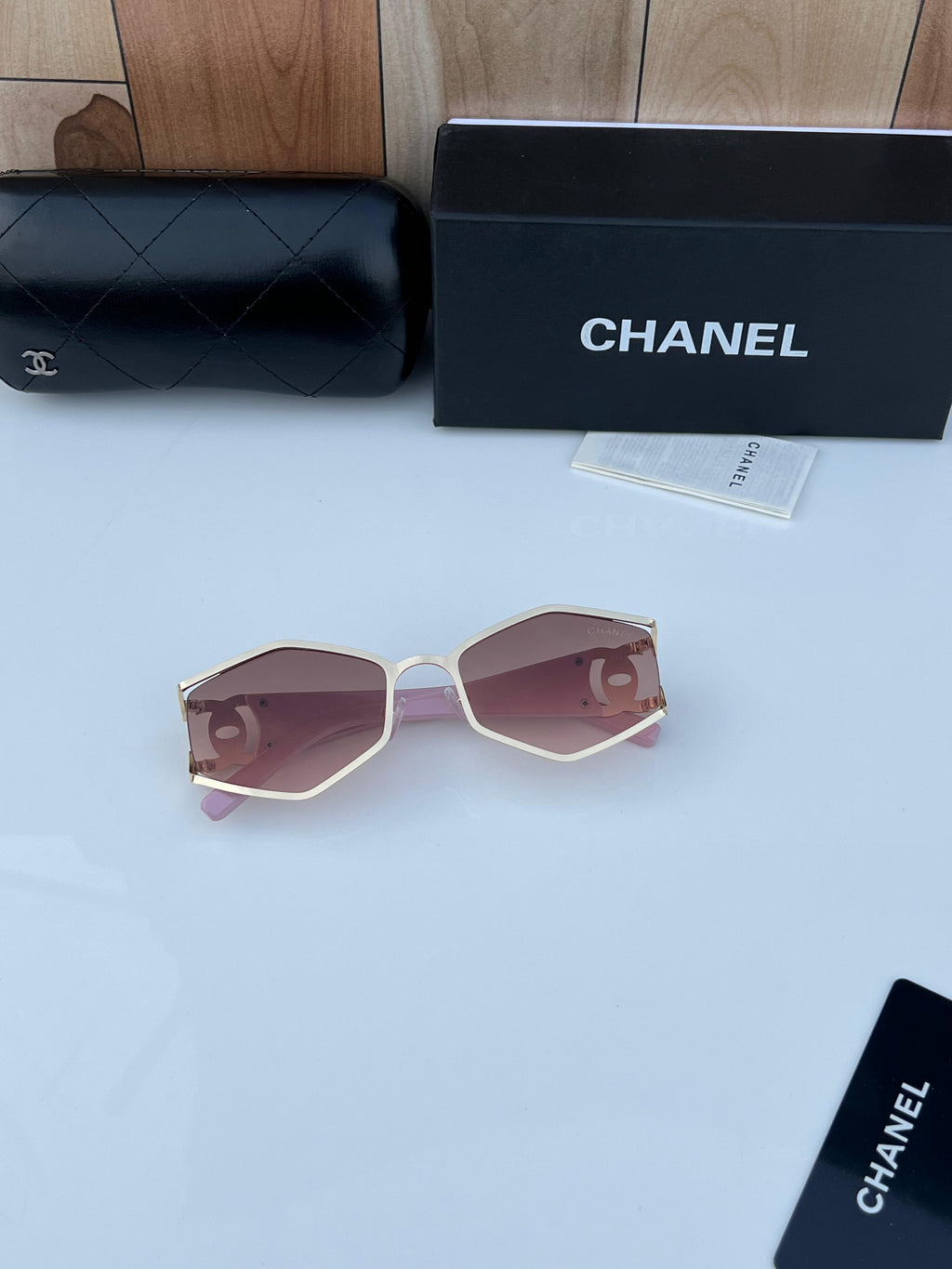Cha-ne-l pink