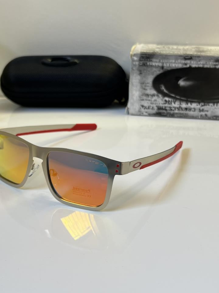 Oakle_y metal sunglass with Imported kit box