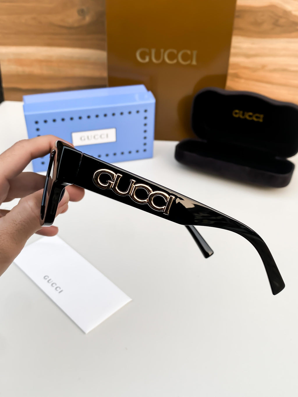 Gu-cc-i black
