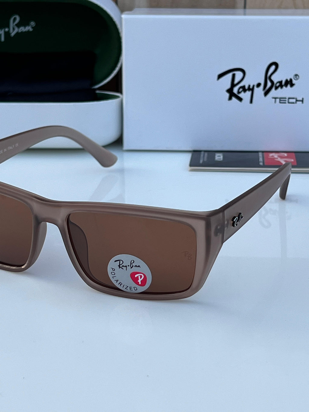 Ra_y_ban 1541  A