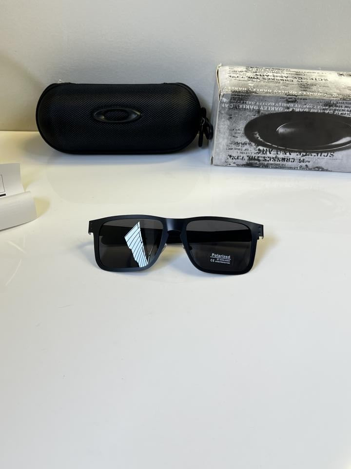 Oakle_y metal sunglass with Imported kit box