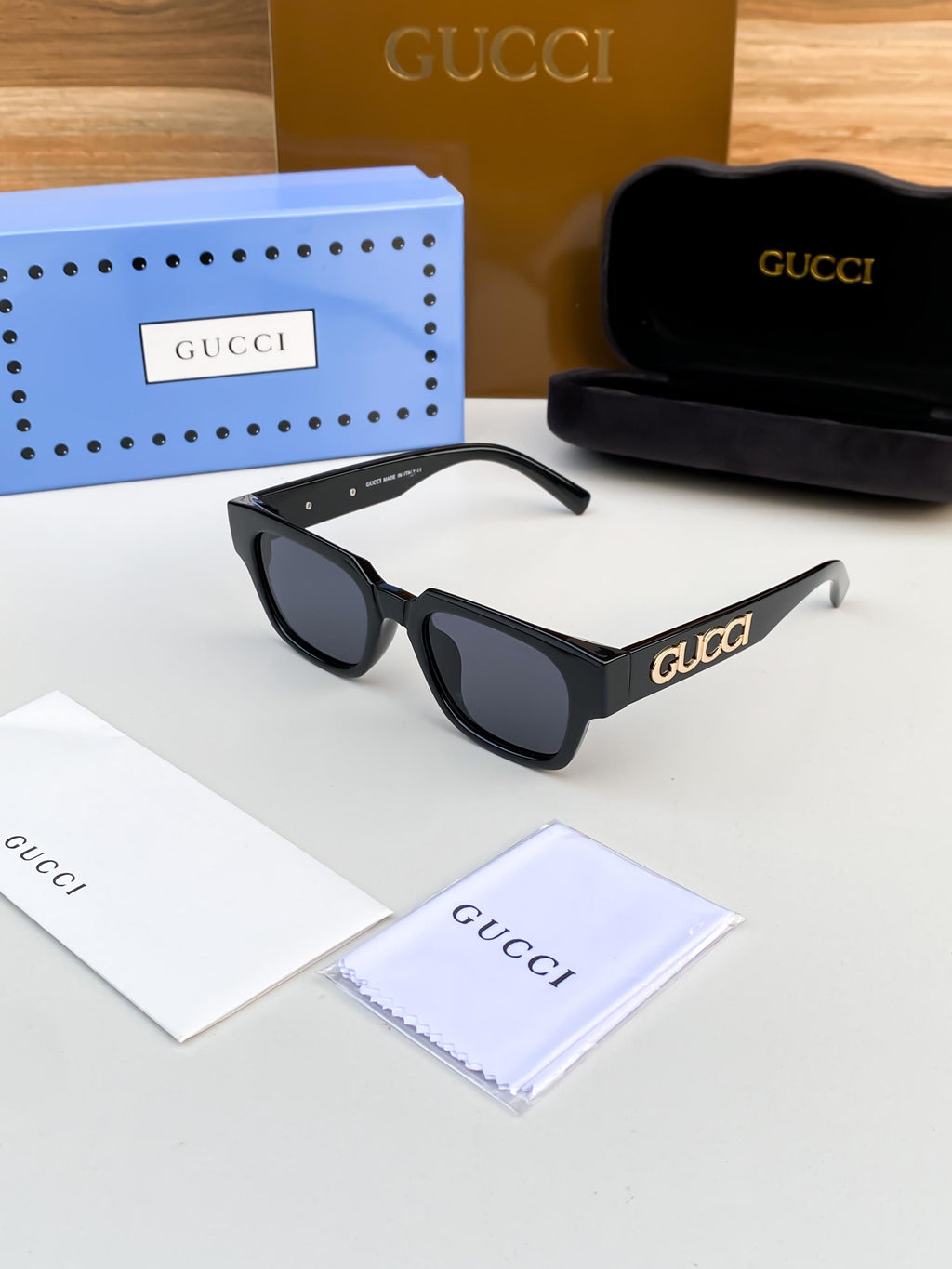 Gu-cc-i black